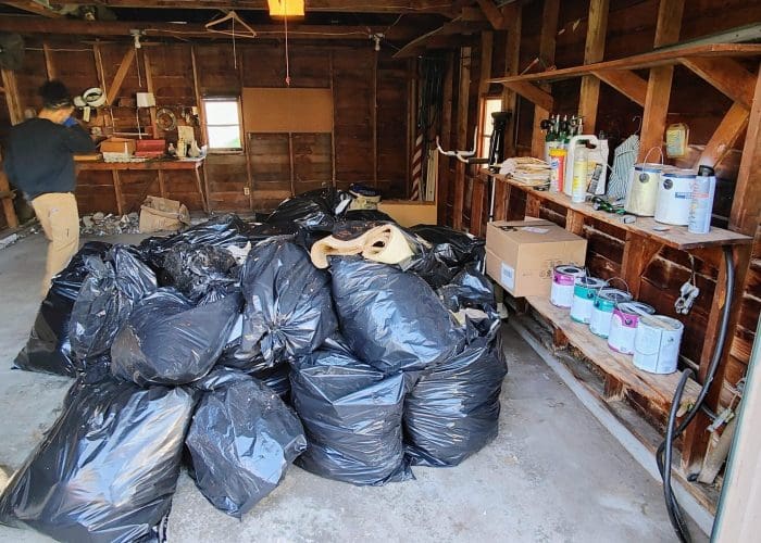 Junk Removal Services in Cleveland, OH Junk Removal Services in Cleveland, OH